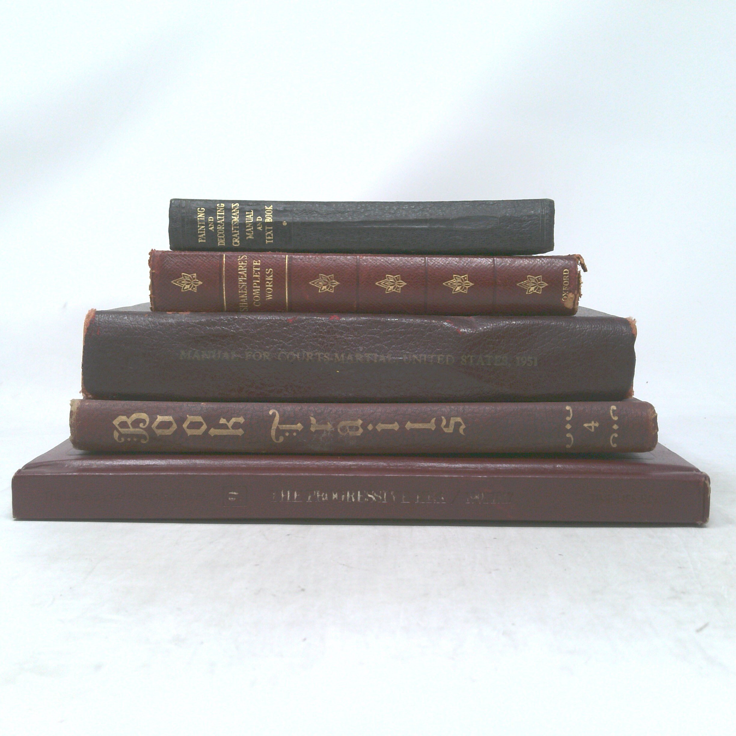 Vintage Book Set With Featured Title robinson Crusoe/ Daniel Defoe