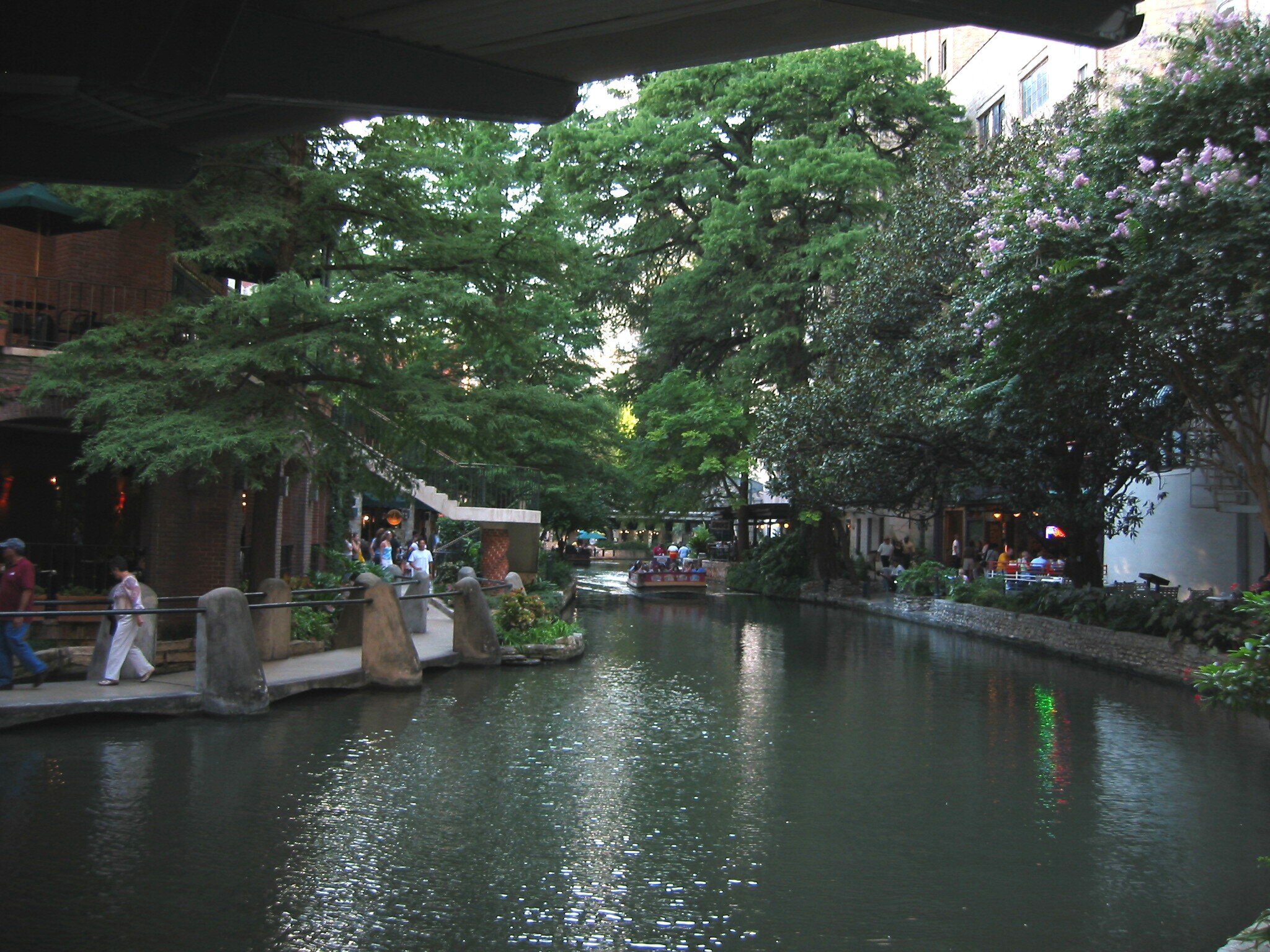 Riverwalk - 01.JPG