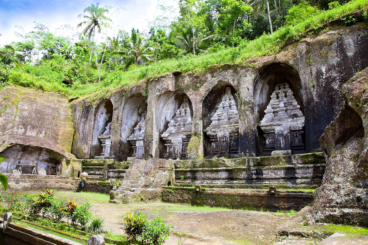 Gunung-Kawi-Temple-31906904.jpg