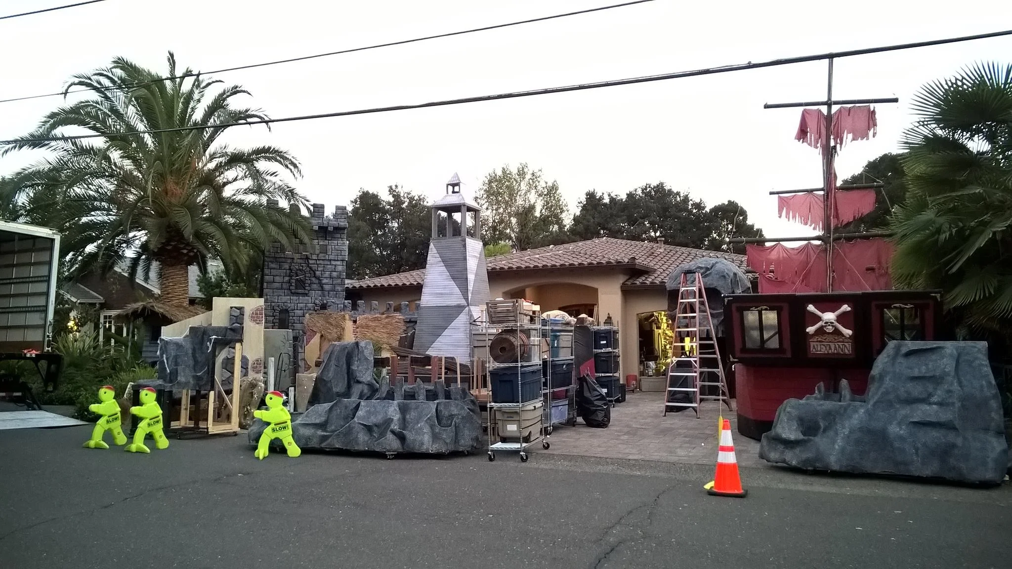 15' Pirates arrived and unloaded