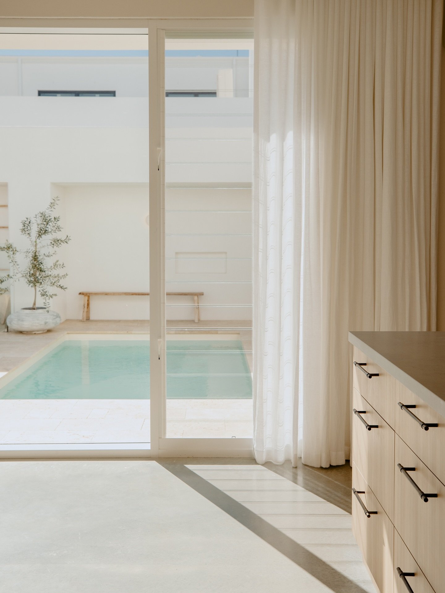 Exquisite design making the most of the morning light from @hudsonyard_design 

This incredible Dunsborough home is currently listed for sale with @ljhookersouthwest and brings all the European holiday vibes to the South West.
