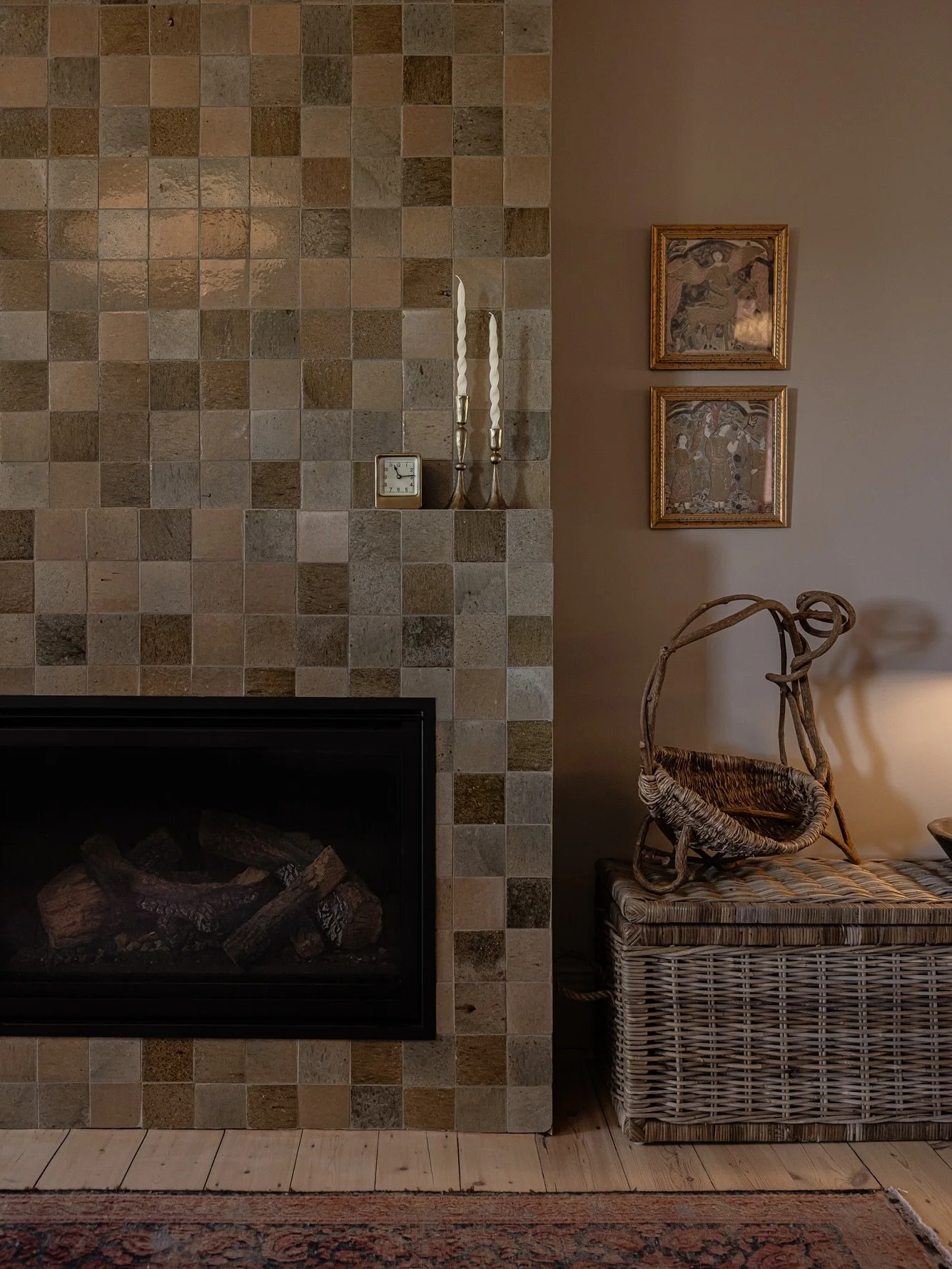 Colour palette was spot on in this lounge room by @kanari_interior_design &hellip; inviting, cosy and fun (and such a joy to photograph). I was absolutely obsessed with all the @tilesofezra feature tiles used throughout this renovation 🤍