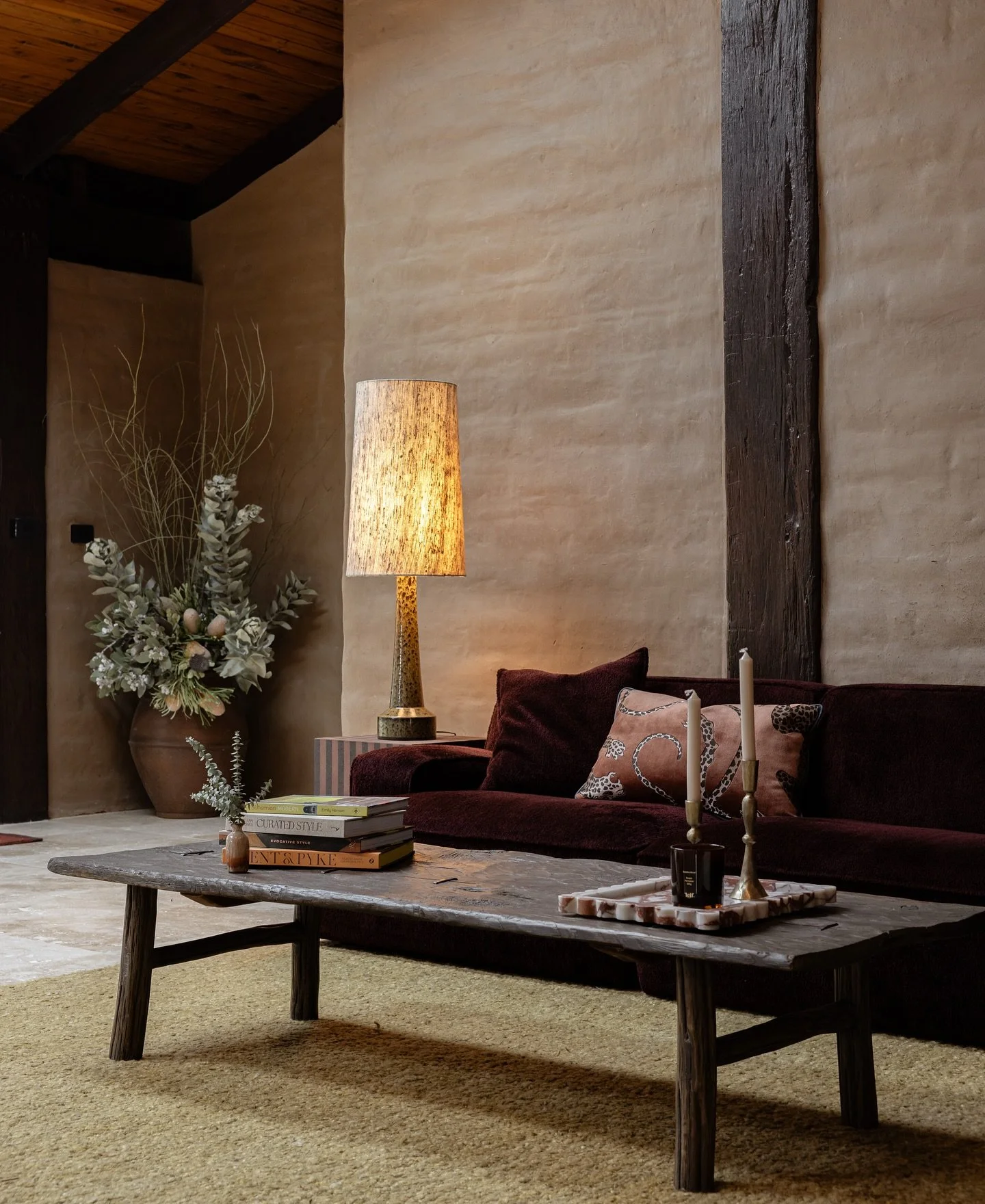 Officially back from holidays and ready to share more gorgeous shoots with you all&hellip; who wants to see more from Torrumbarry House, the most exquisite mud brick renovation in country Victoria.

Photographed for Interior Designer @kanari_interior