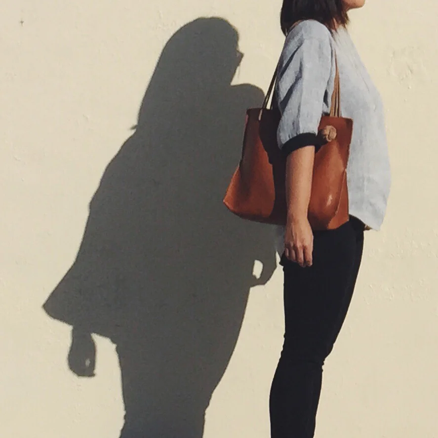 knot tote shadow.jpg
