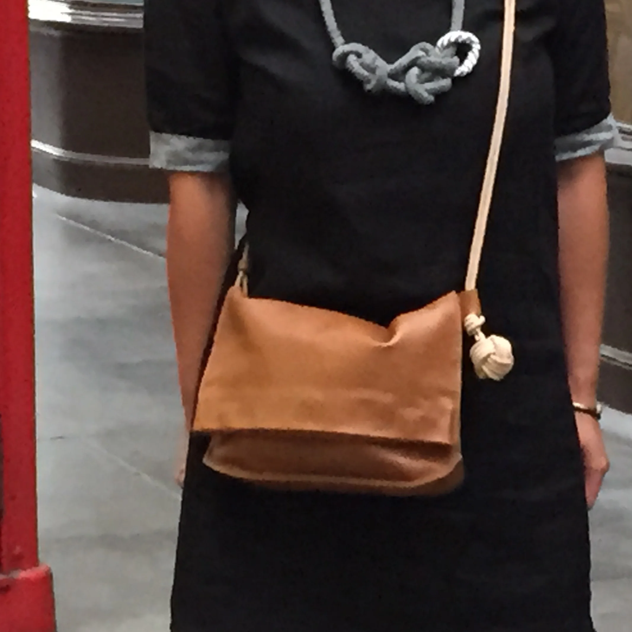 cognac messenger scale.jpg