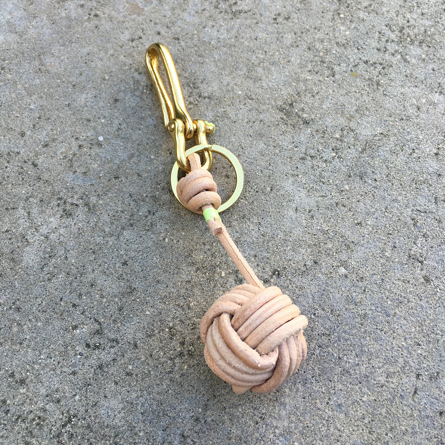 veg tan knot keyhook.jpg