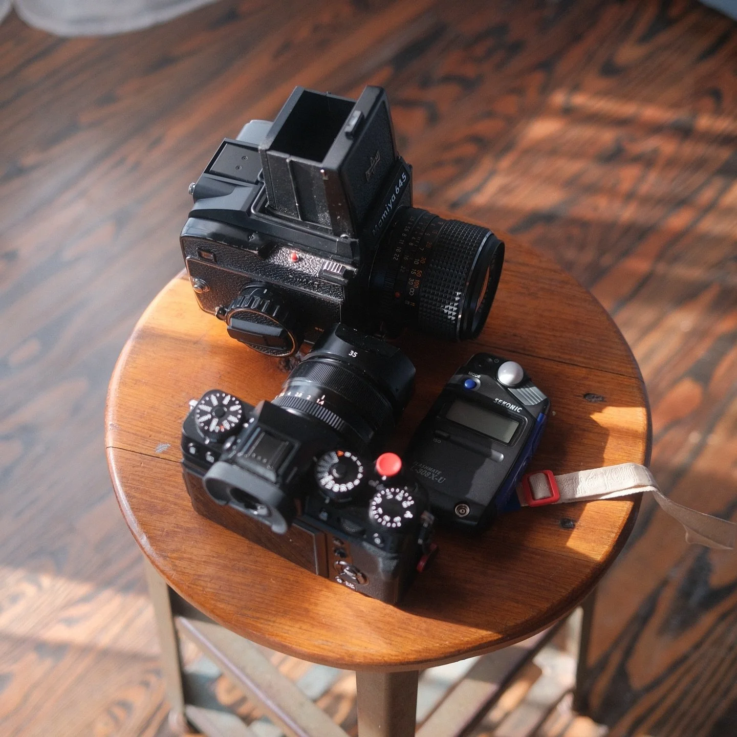 The gang is all here.

#fujifilmx100v