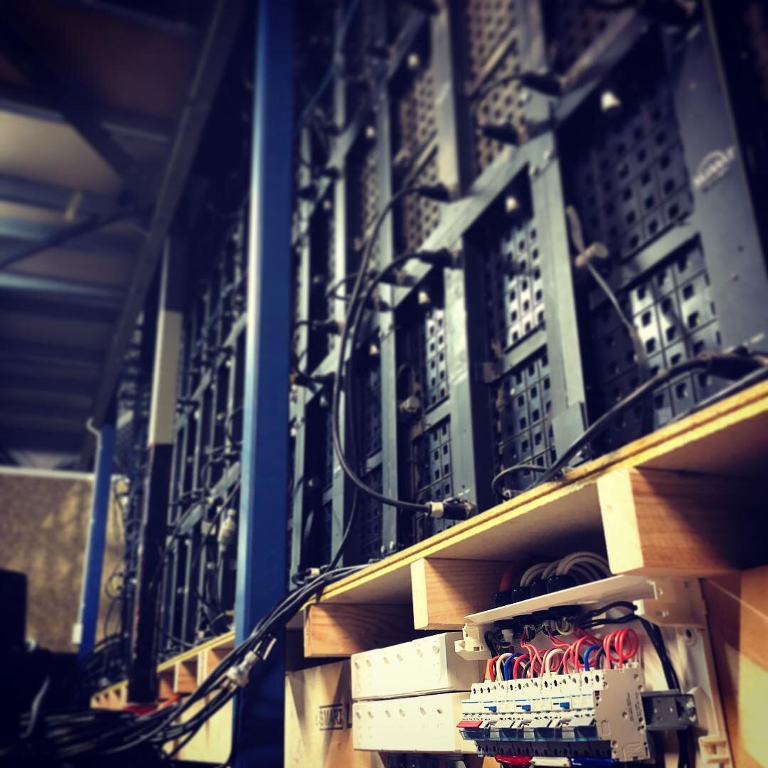 Installing Supplies for a huge LED screen for a new Hindley street venue today :) #adelaideelectrician #commercialelectrician #sparkylife