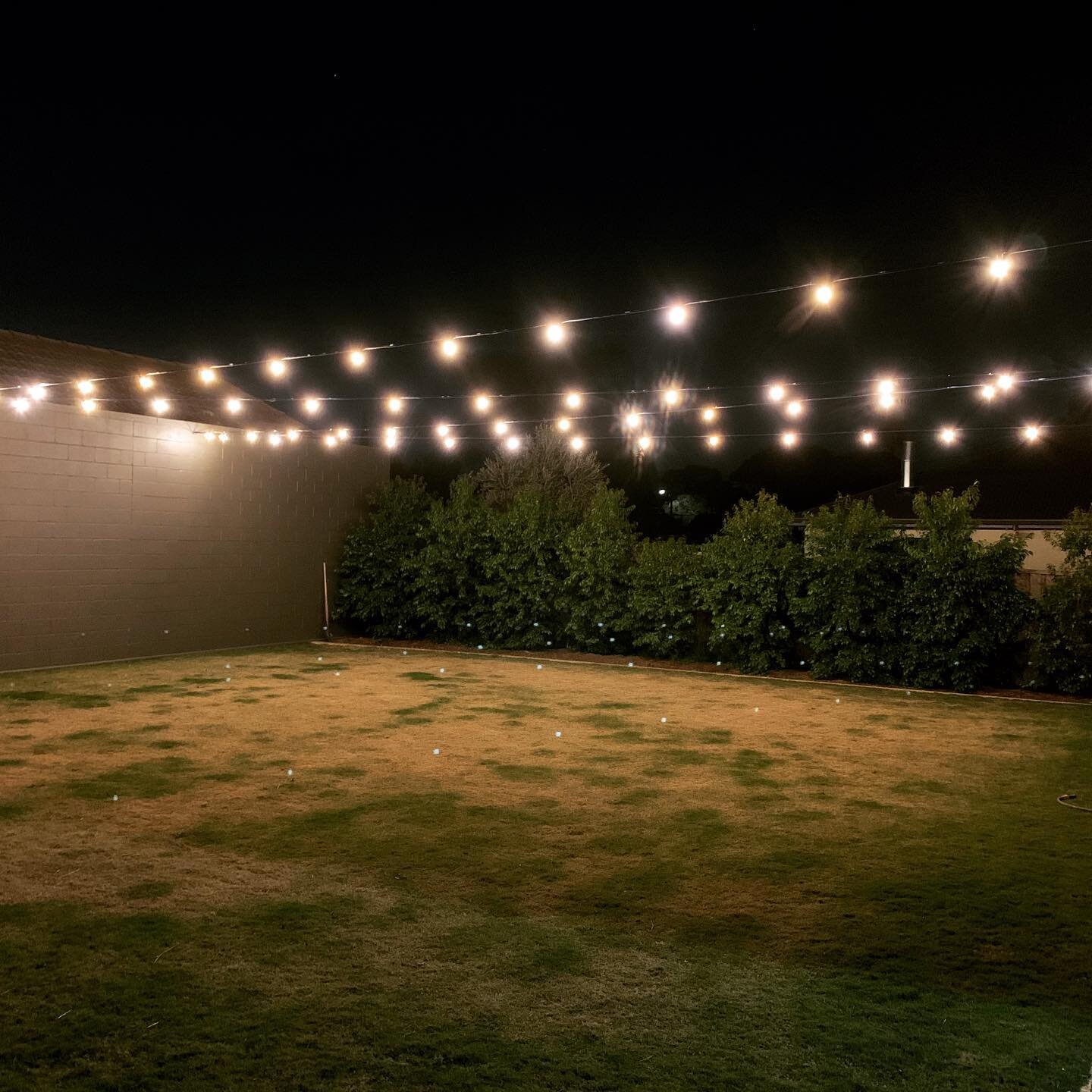 We loved fitting out this large back yard the other day with dimmable commercial festoon lights for @staggfinefood. Such an epic space!! Just need to add a party! #sparkylife #festoonlights #lighting #adelaideelectrician