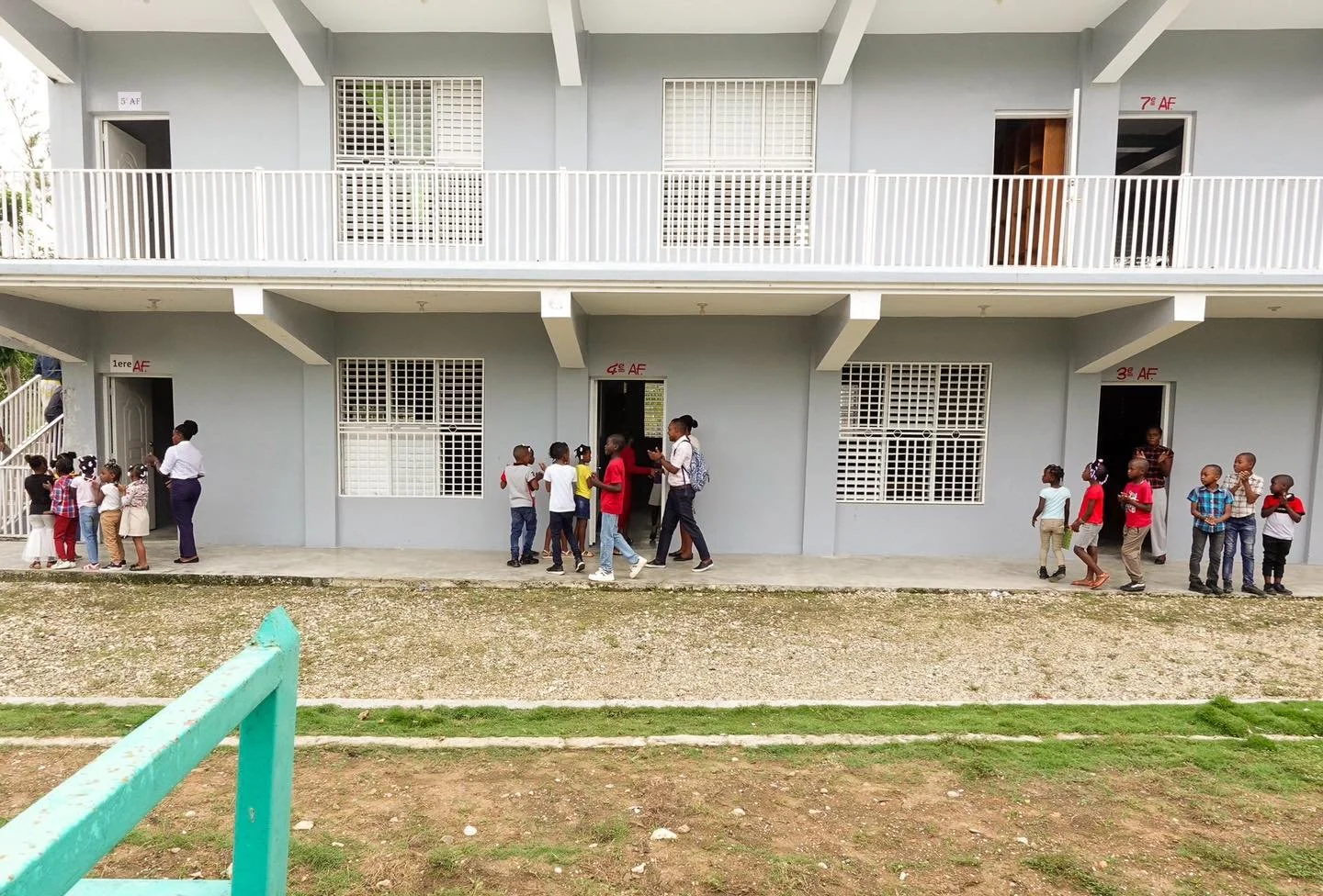 At One 17 International, curiosity doesn&rsquo;t stop at the door.