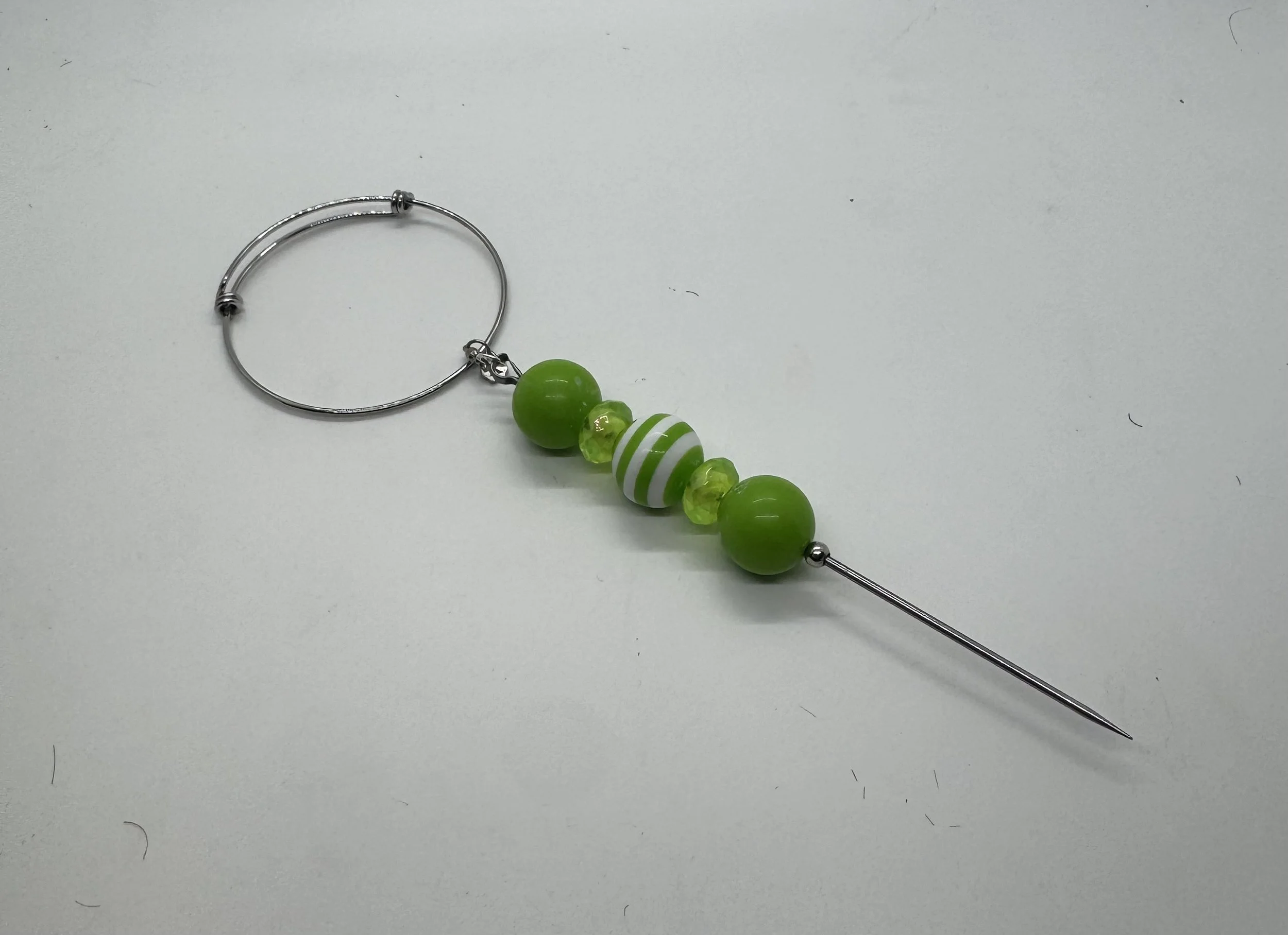 BRACELET  LAYING TOOL : GRANNY SMITH GREEN.jpg