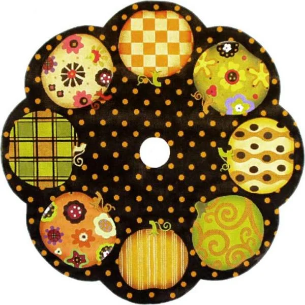 1512 Pumpkin Tree Skirt 13.jpg