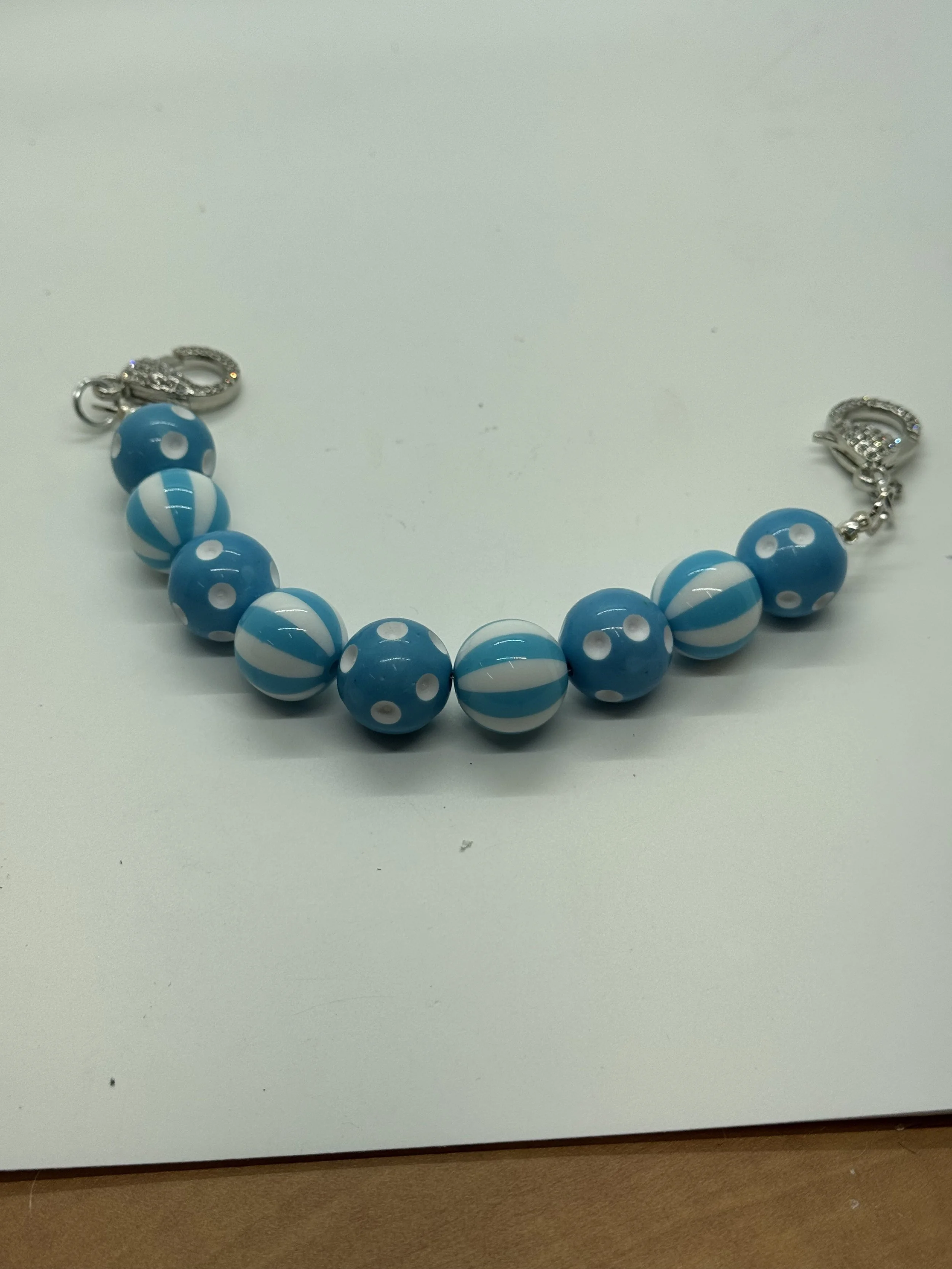 BLue & whote Clutch Handle.jpg