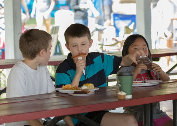 116-'17 FBC Picnic.jpg