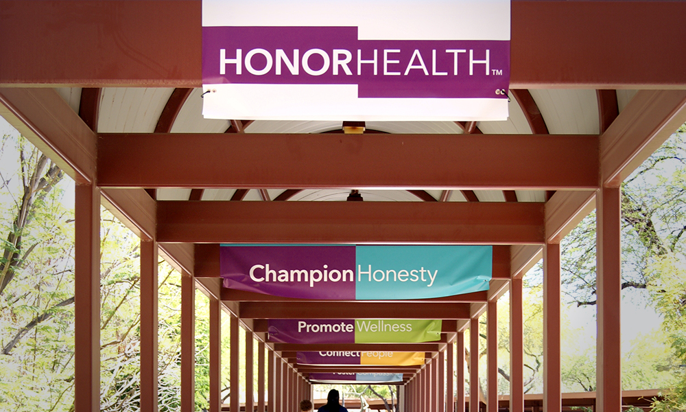 HonorHealth_Gallery_Walkway_Logo.jpg