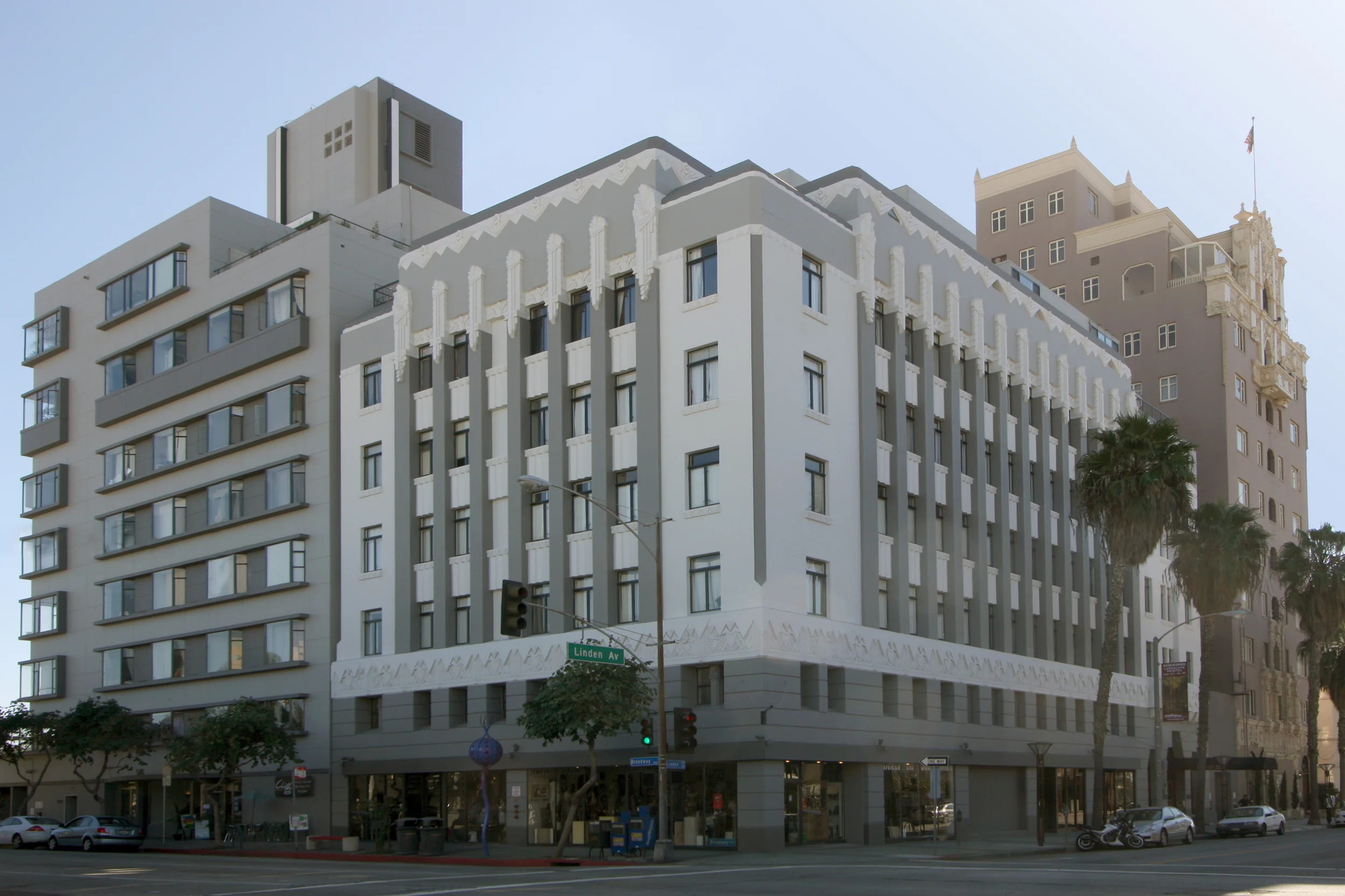 Lafayette_Hotel_1.jpg