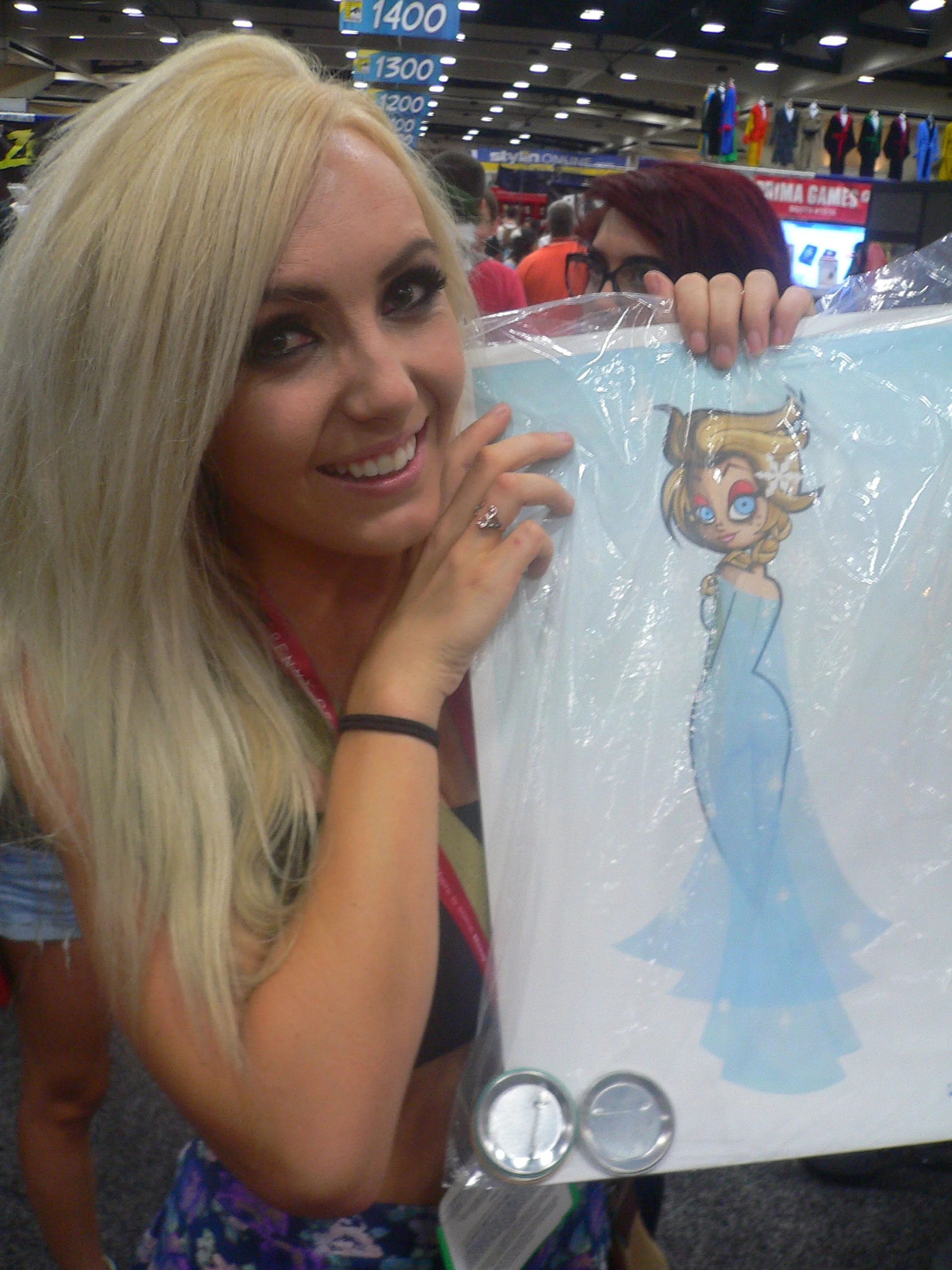 Jessica Nigri got one of my Elsas ;)