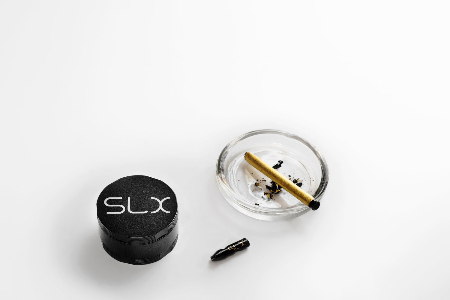 Large Herb Grinder by SLX, Nonstick, Easy To Use