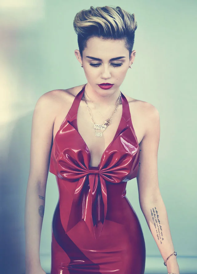 mileycyrusreddresscosmopolitan-qBdUj8.JPG