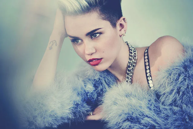 mileycyruscosmopolitan-iyu7ct.JPG