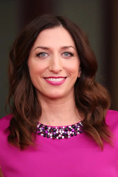 Chelsea+Peretti+Brooklyn+Nine+Nine+Steak+Out+CVrneRB31I0l.jpg