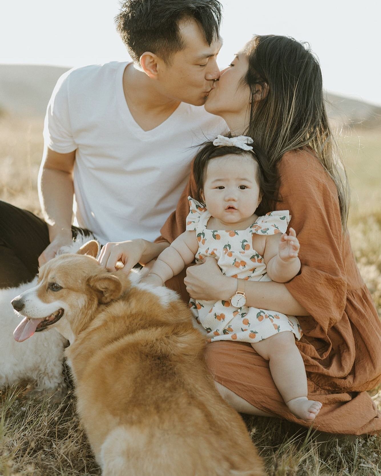 I haven&rsquo;t posted much on family sessions lately because I have been in the midst of wedding season, so here is just a little something. It was another busy week of editing and I just sent this sweet family gallery out. Cheers to the weekend eve