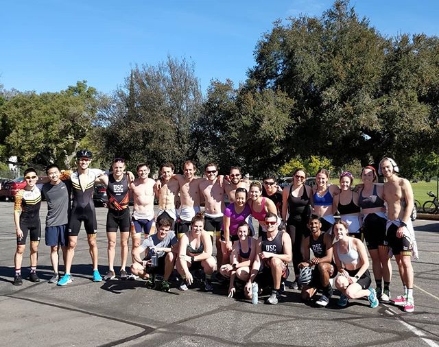 It's been a while since we visited our favorite practice haunts. A big group practicing transitions and mini-bricks at the Rose Bowl today!
#triathlontraining #triathlon #transitions #biking #running #bikelife #bikerun #draftlegal
P. S. @adamroeder what are those abs!!