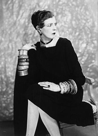 11_nancy_cunard-theredlist.jpg