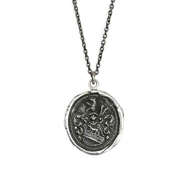 Pyrrha_Heart_of_the_Wolf_Silver_web_grande.jpg