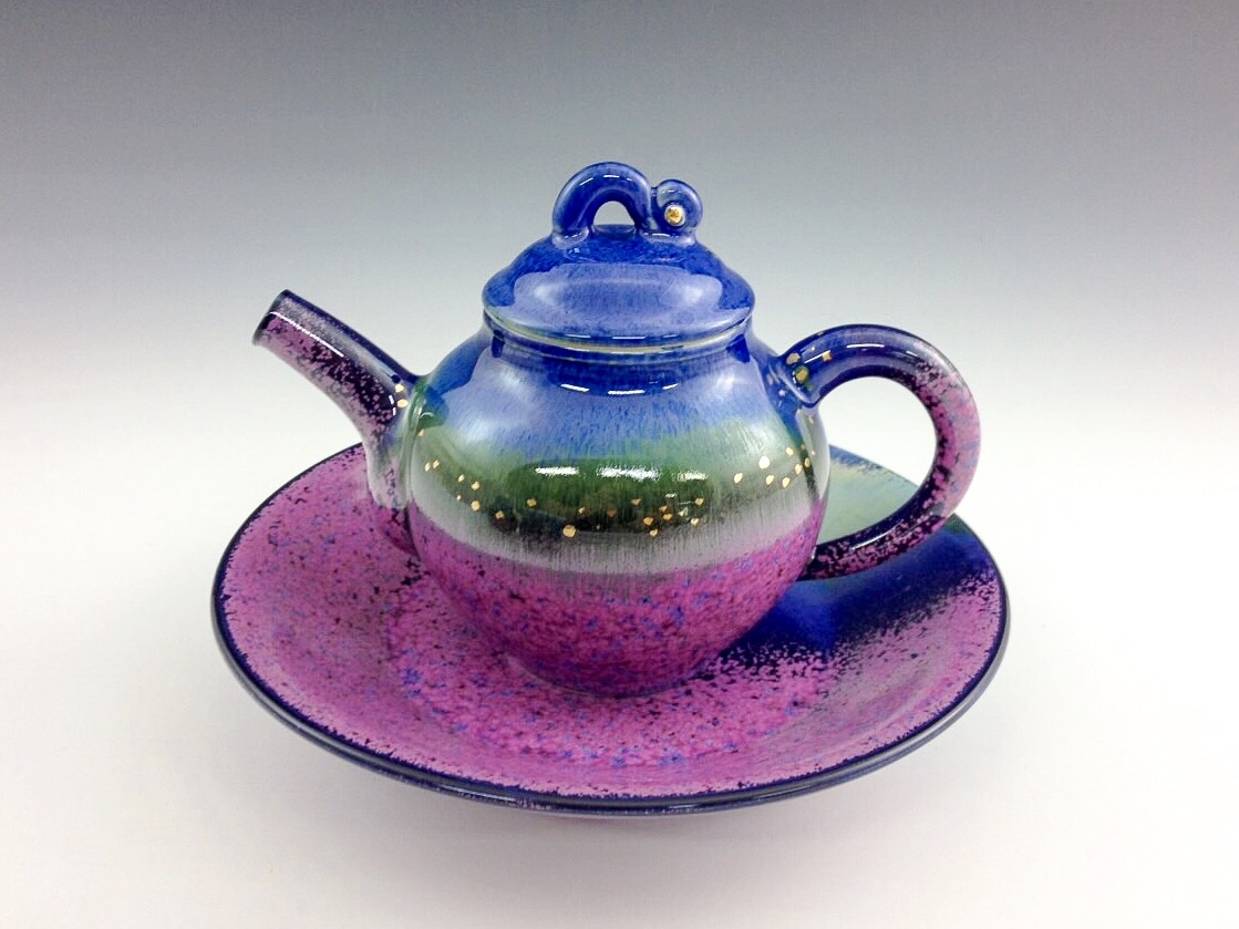 Teapot w/ Saucer