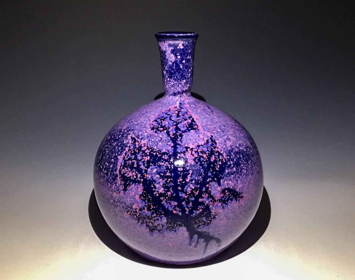 垂直立面 - 紫晶木葉花器 (構樹葉)