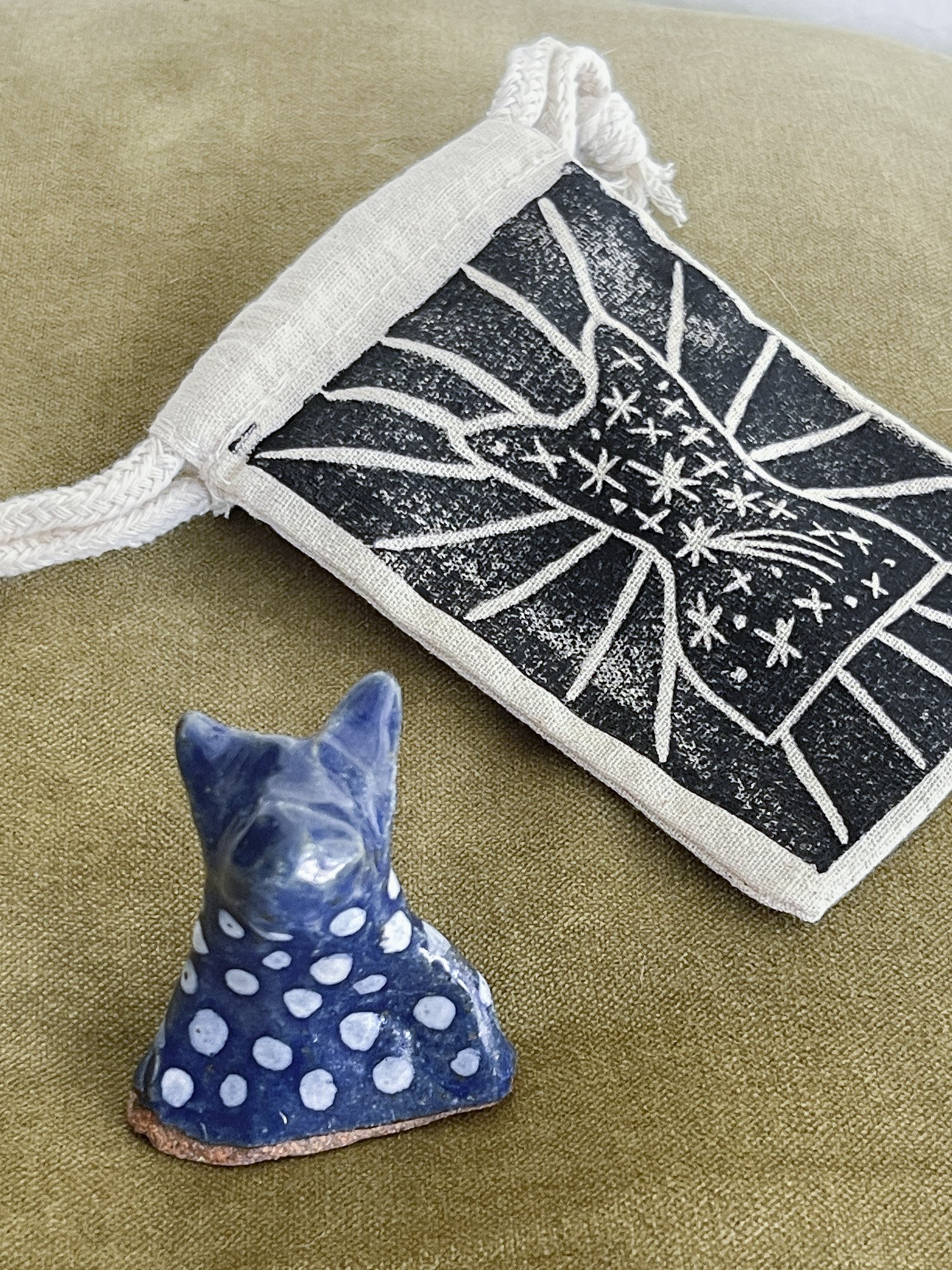 DogTalisman_III_04L.jpg