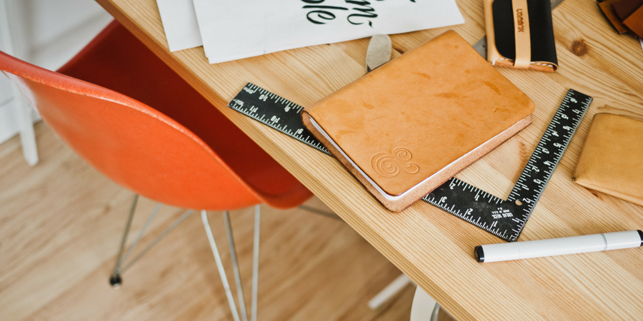 orange-chair-desk-900x450.png