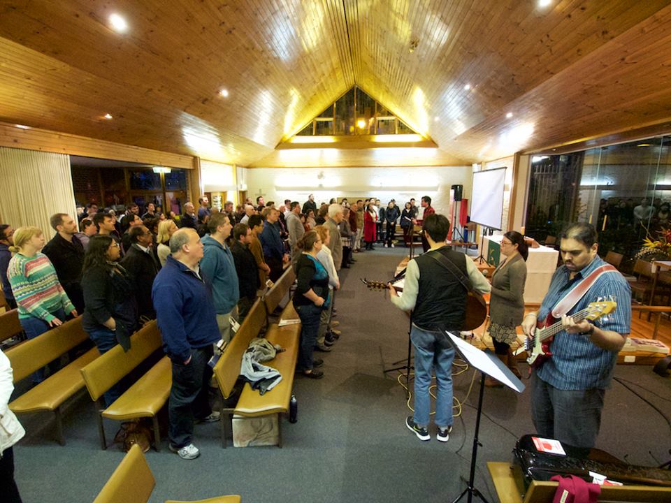 RegenChurch Launch congregation singing2.jpg