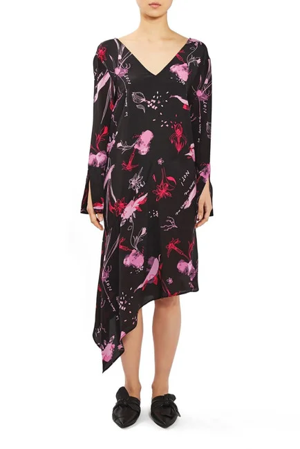 Top Shop He Loves Me http://bit.ly/2rWm04G