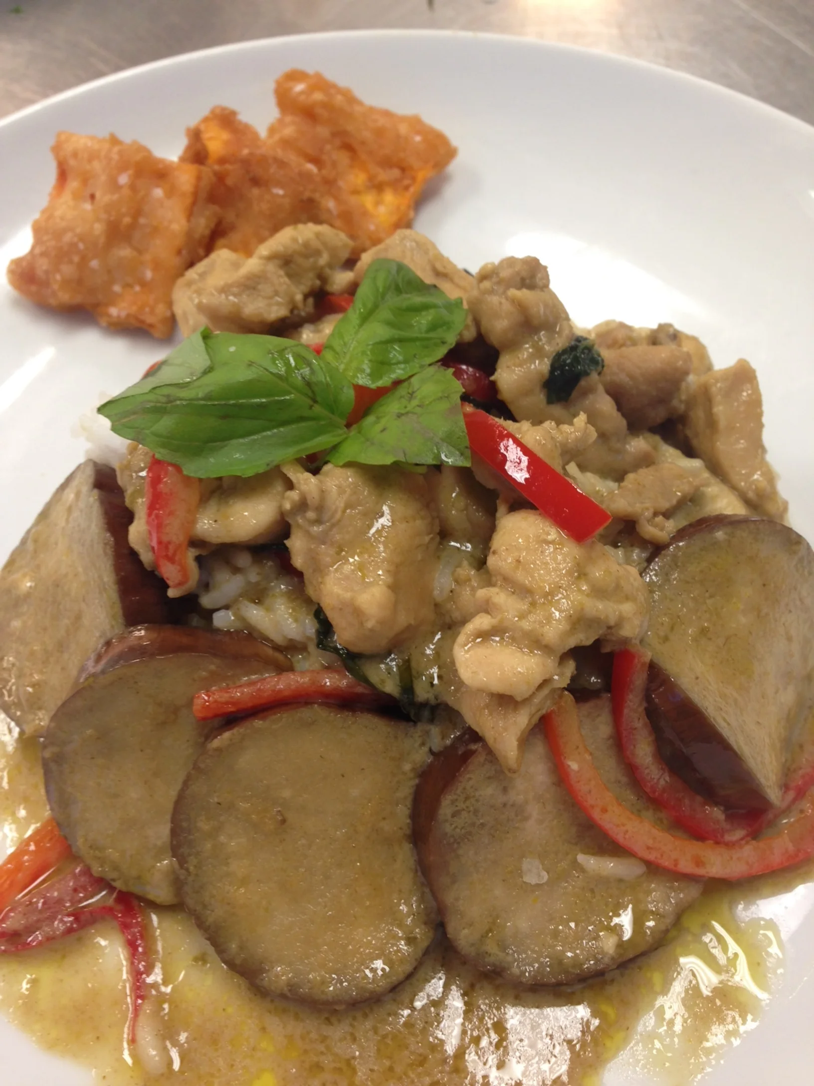Green curry chicken with jasmine rice and sweet potato chips-Asian Class