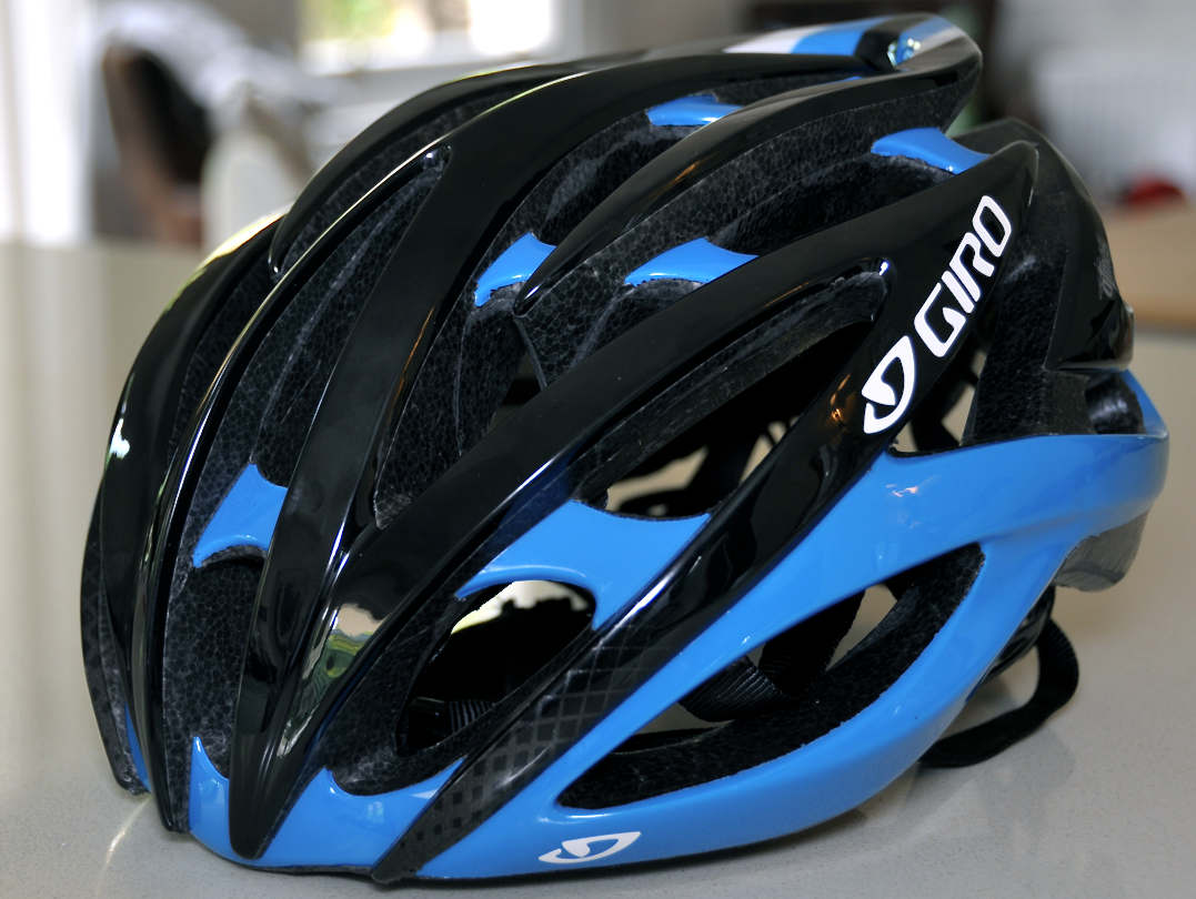 giro atmos ii road helmet