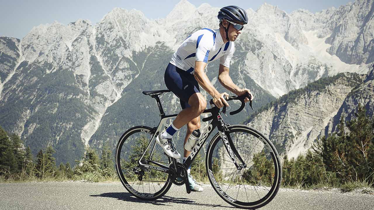 MAAP Team Bib 2.0 & Legacy Team Jersey review