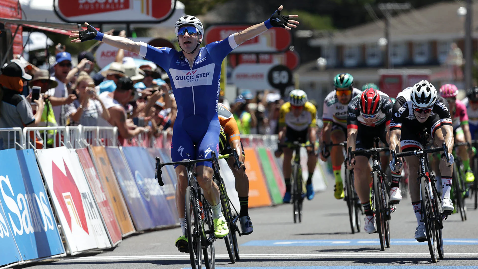 stage3ax.jpg