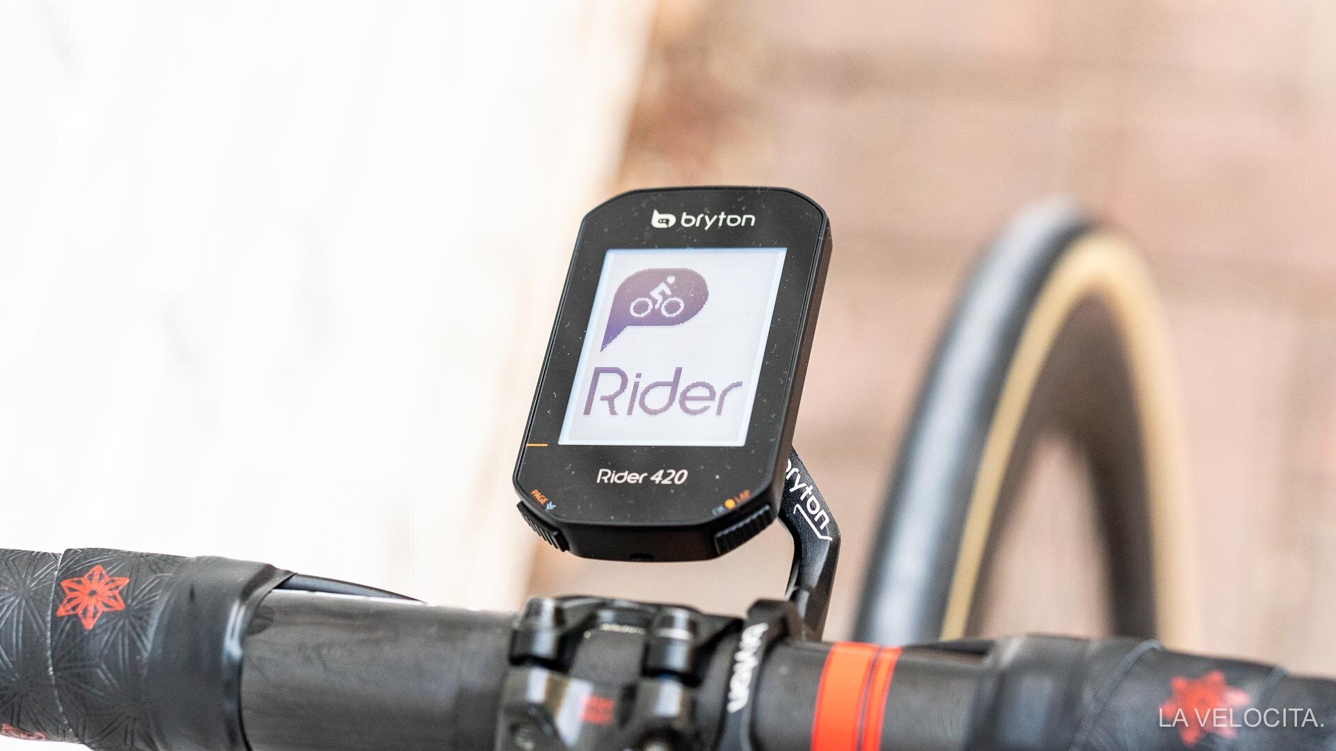 trofast anker kant Bryton Rider 420 GPS review - LA VELOCITA.