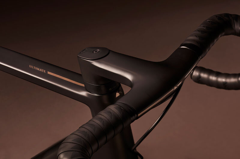 Canyon-Ultimate-CF-Evo-handlebars.jpg