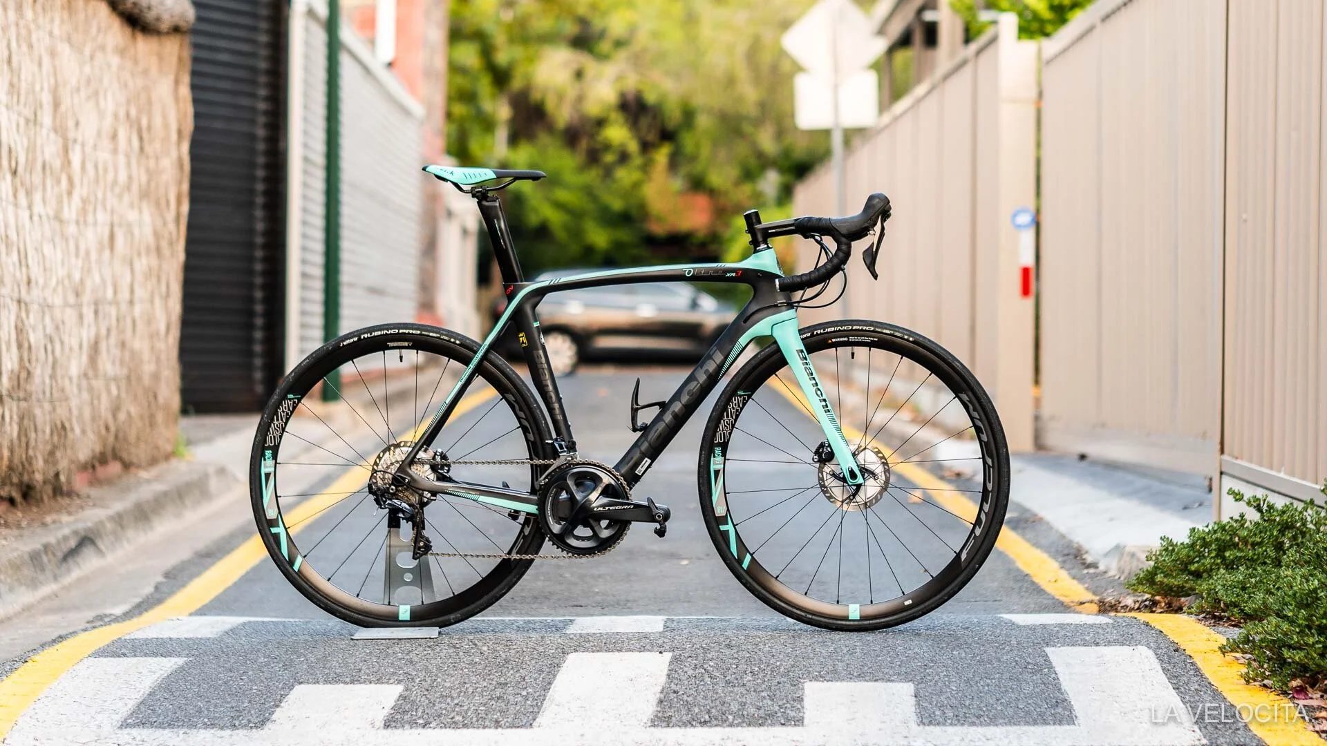 Bianchi OLTRE XR3 DISC のご紹介！ | Climb cycle sports - ロードバイク