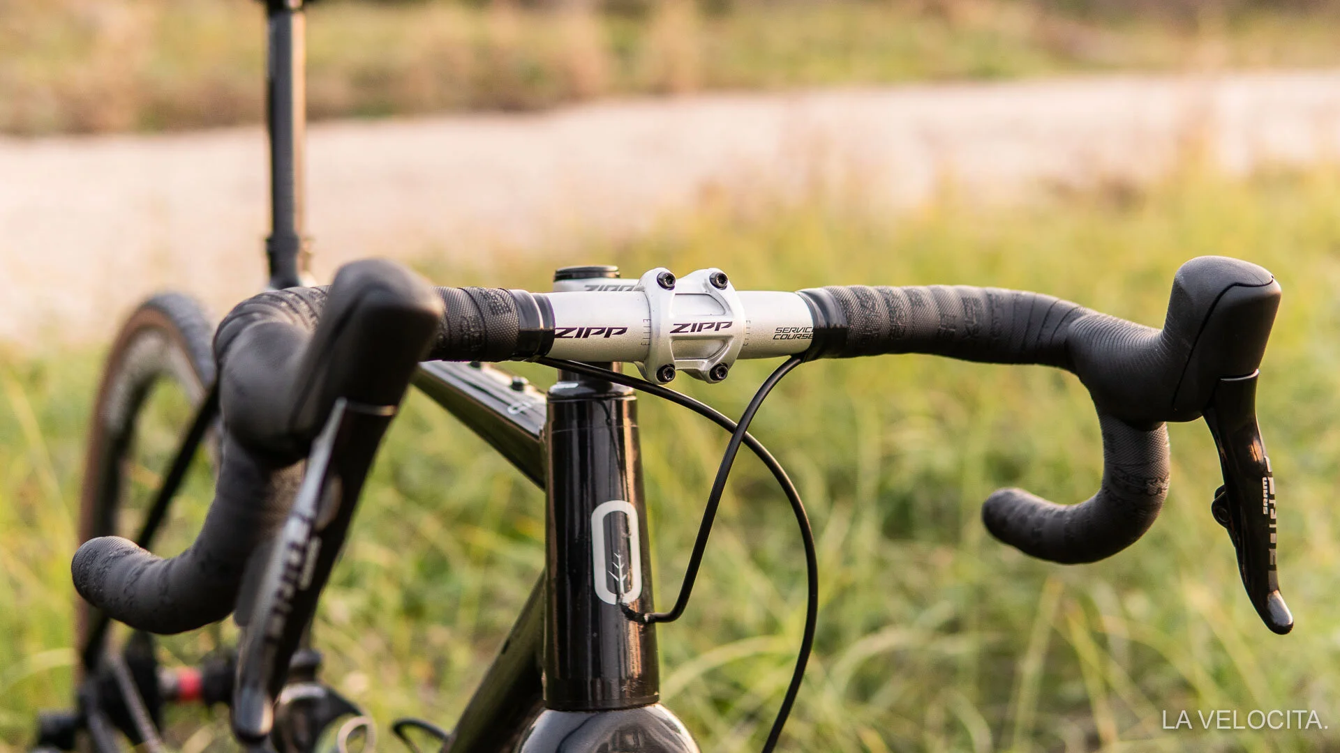 Zipp Service Course 70 XPLR handlebar and stem review - LA VELOCITA