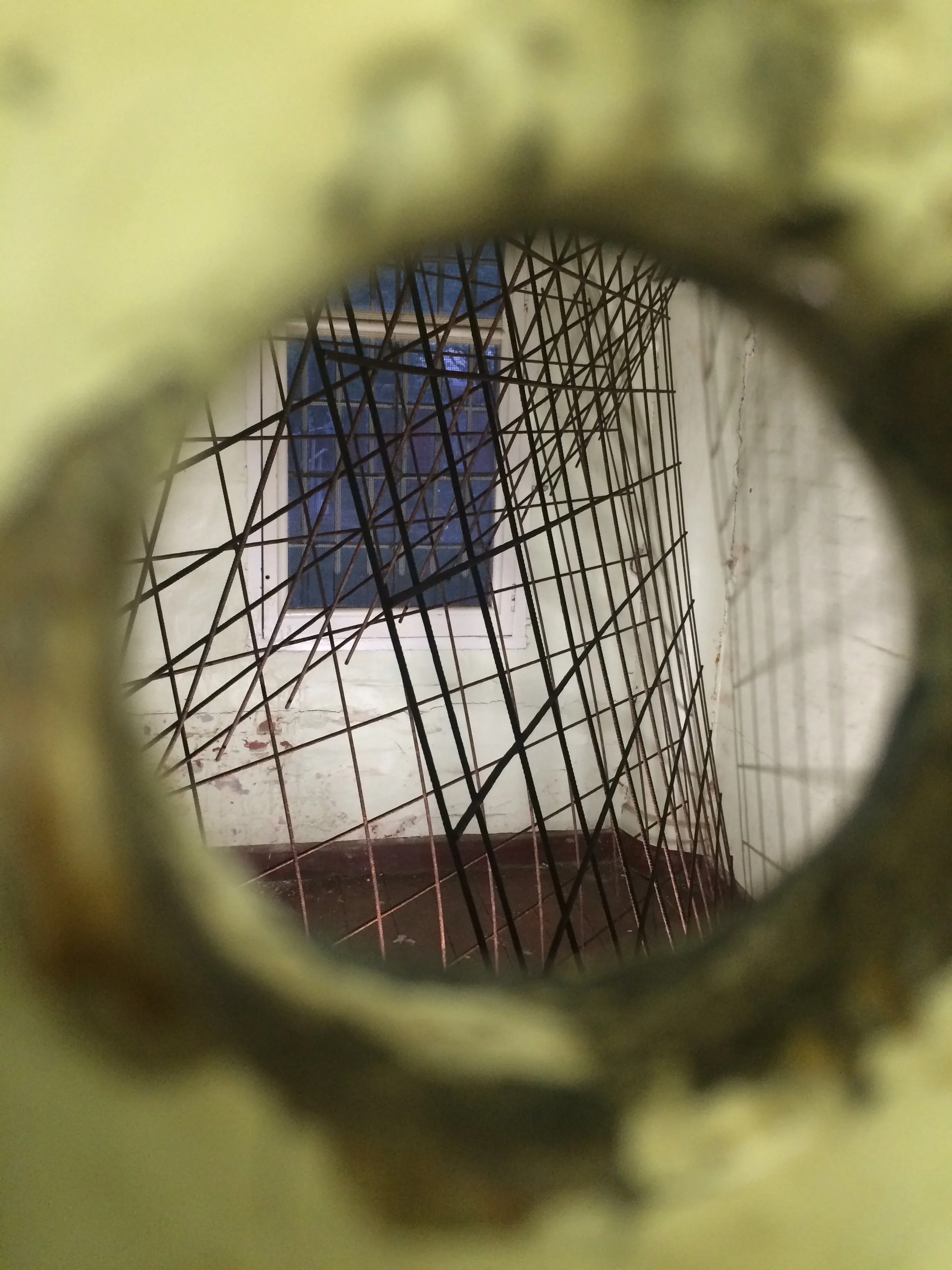 Jane Skeer Trapped 2015 weldmesh through peephole