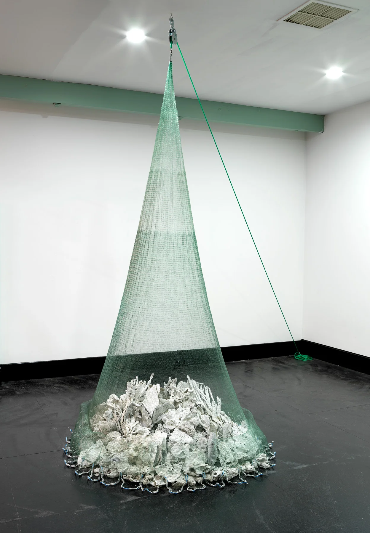 Impact 2017 240 x 150 x 150cm sea sponge, enamel, galvanized steel, nylon, lead photographer Grant Hancock