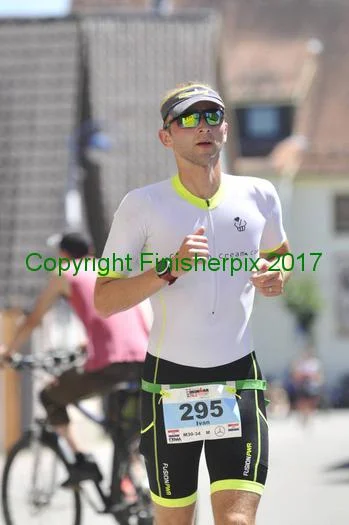 This just looks like I am in control - Photo: Finisherpix