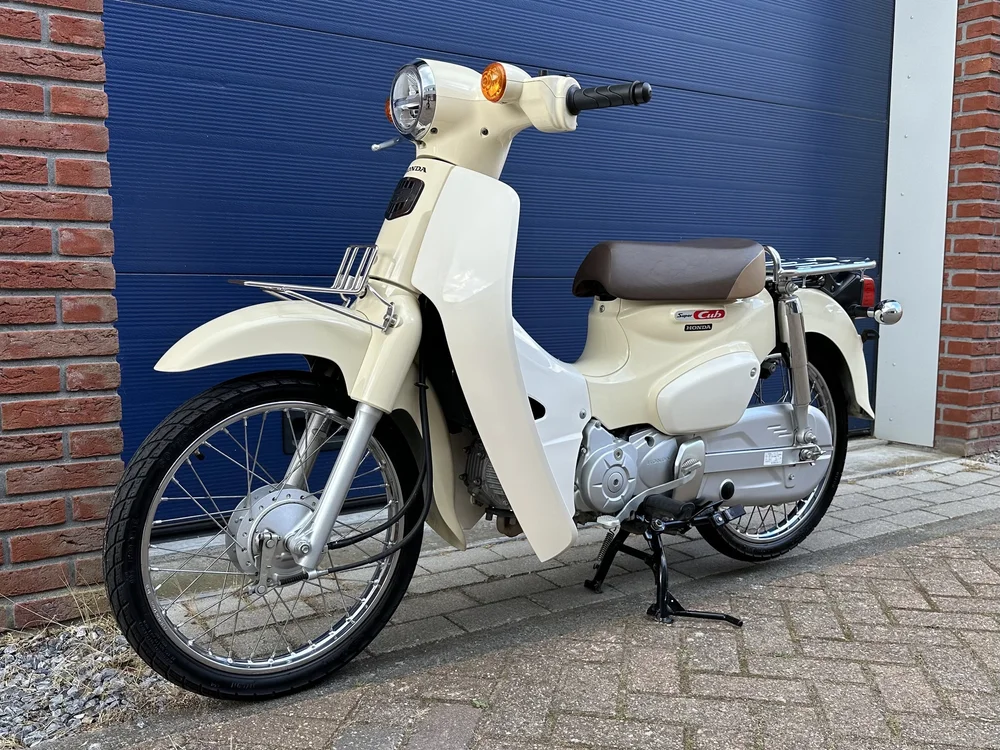 Honda Super Cub 50 - 2019 - Virgin Beige