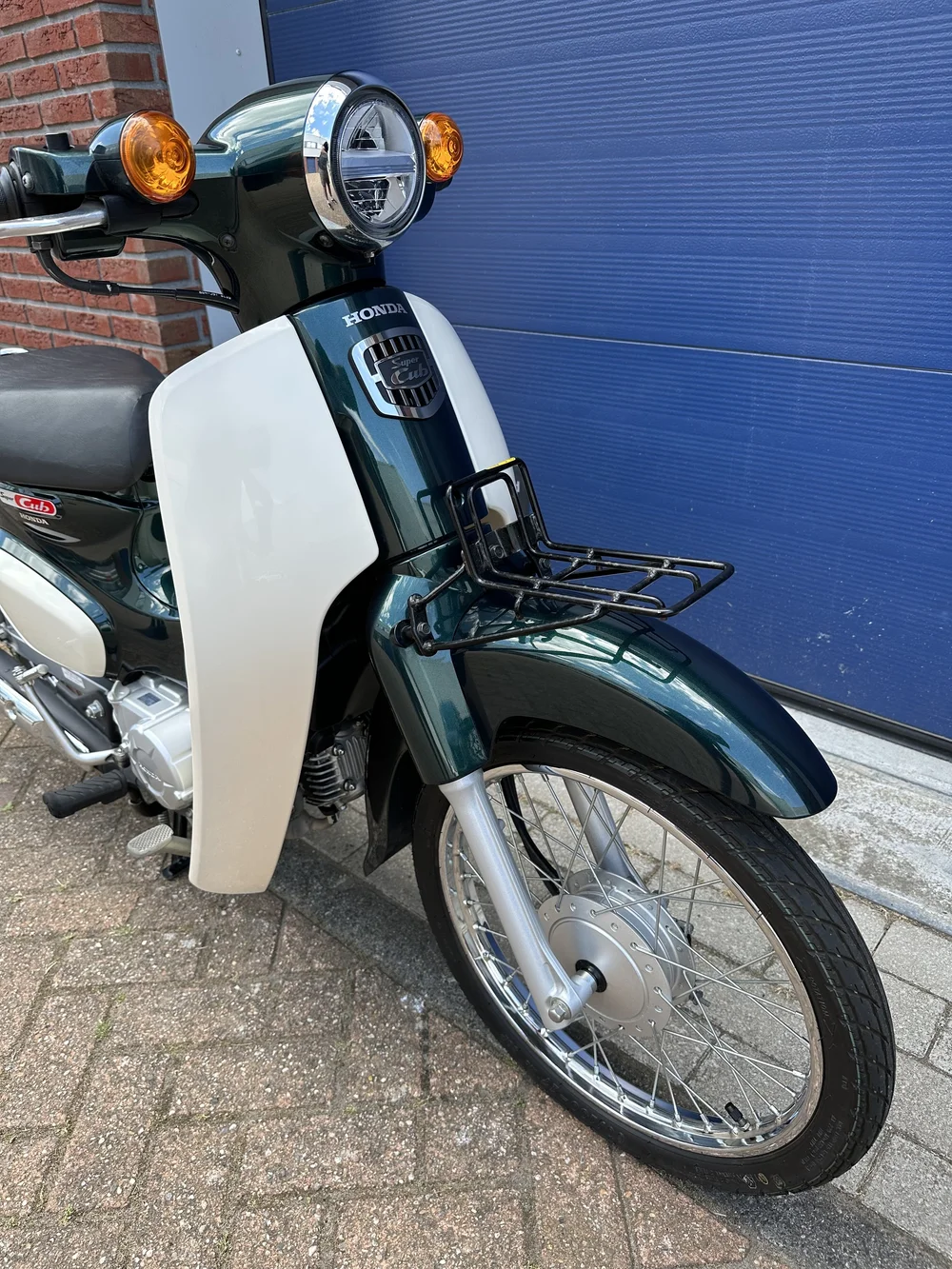 Honda Super Cub 50 - 2019 - Tasmania Green Metallic