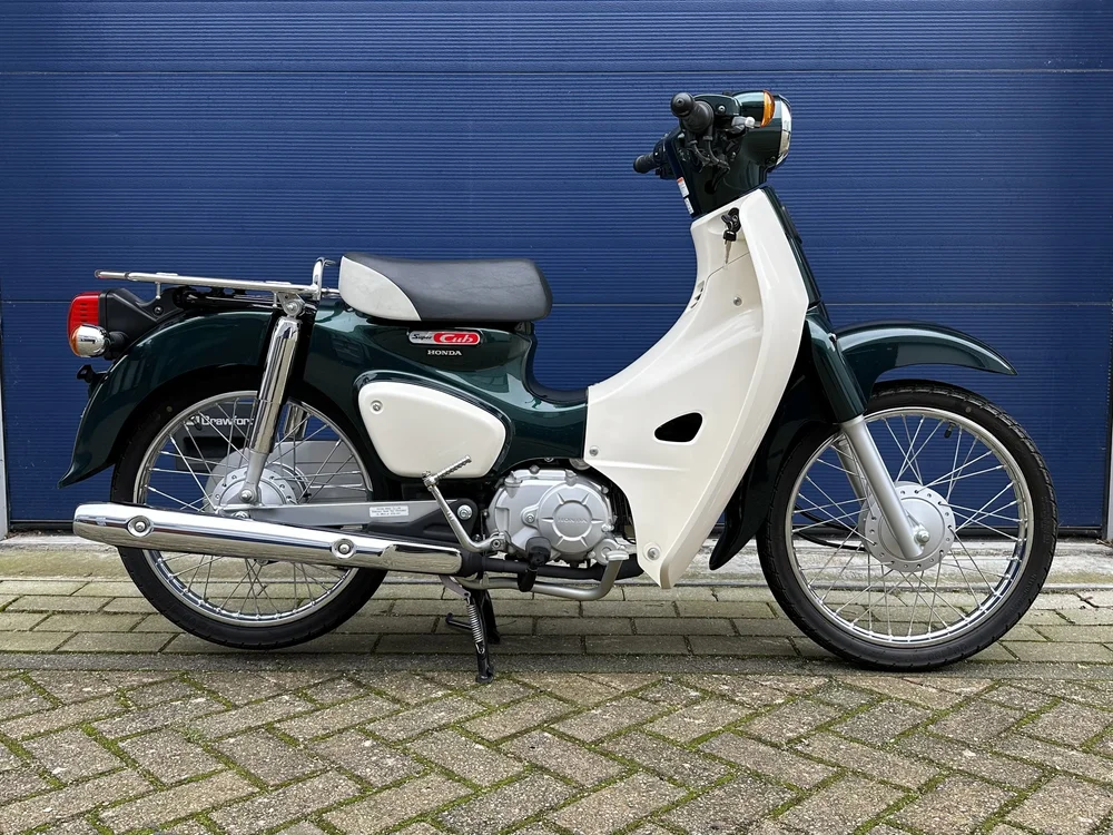Honda Super Cub 50 - 2020 - Tasmania Green Metallic