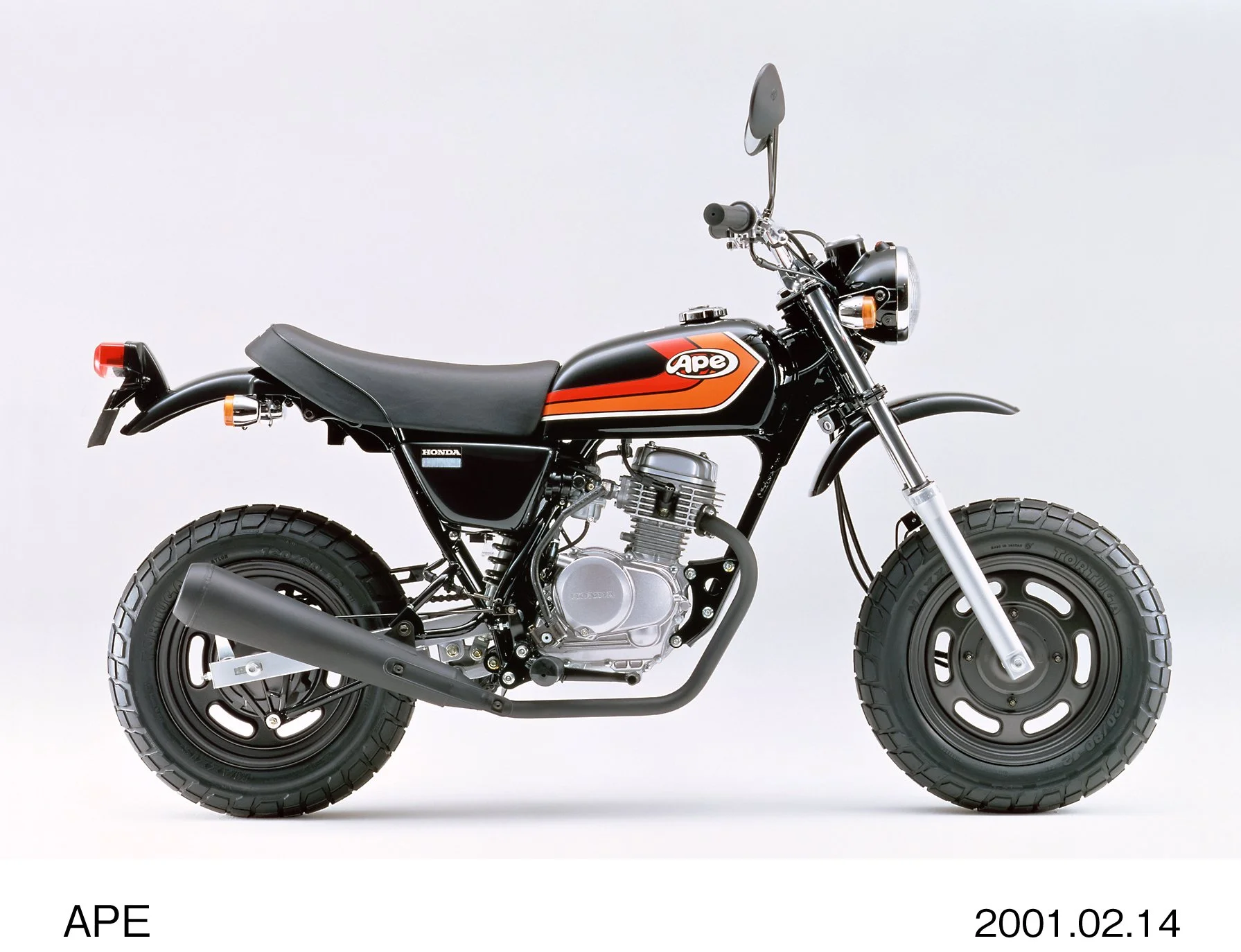 Ape 2001 deluxe II.jpg